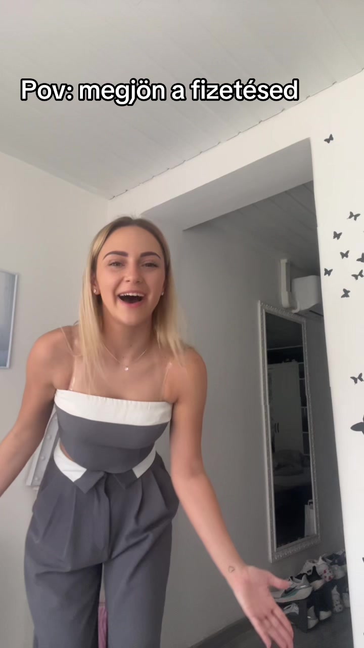 @🦋