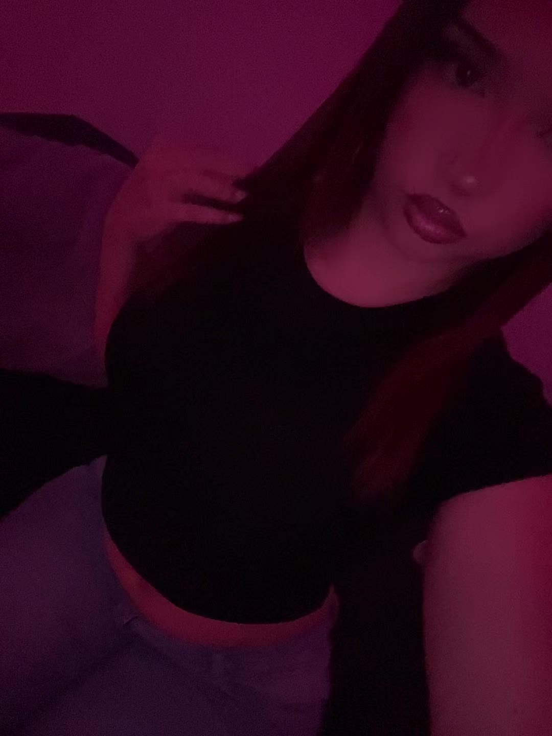 @𝒱 ᥫ᭡