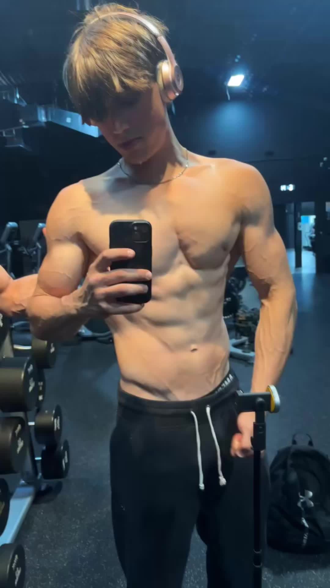 @Mikeypovvvv