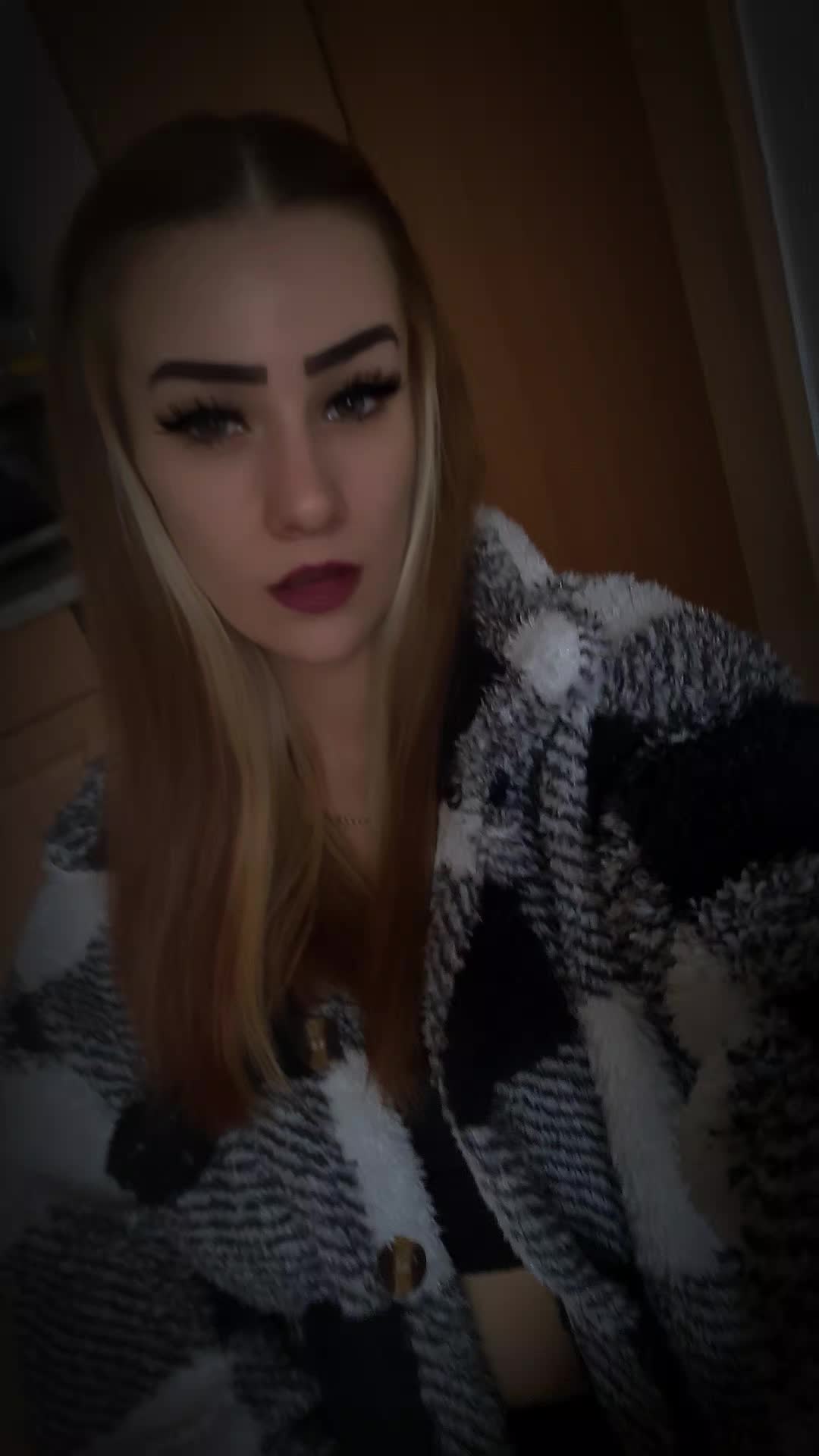 @Kiimii_x3