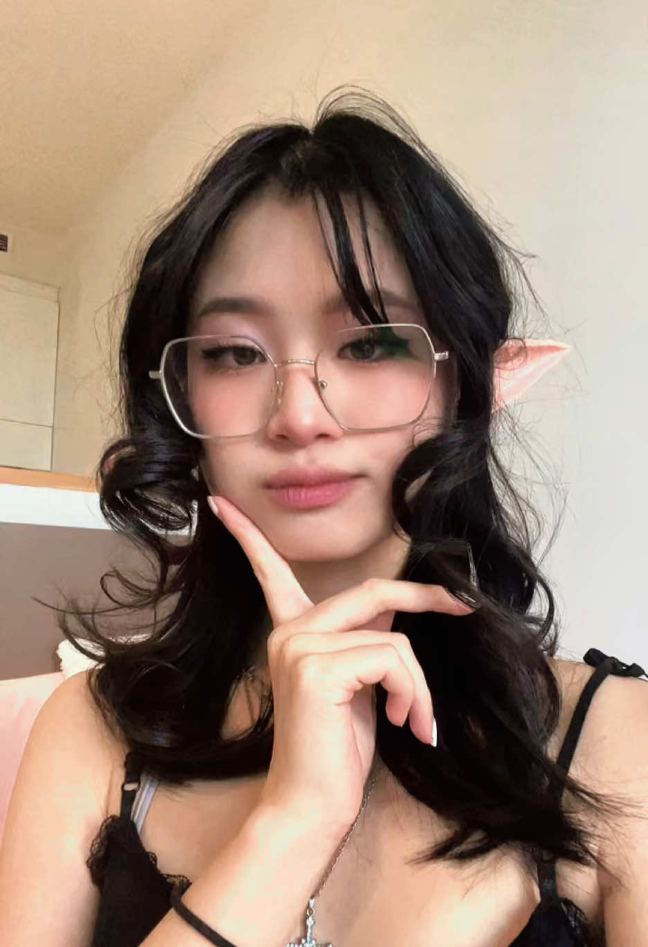 @*:・゚✧ Elle *:・゚✧