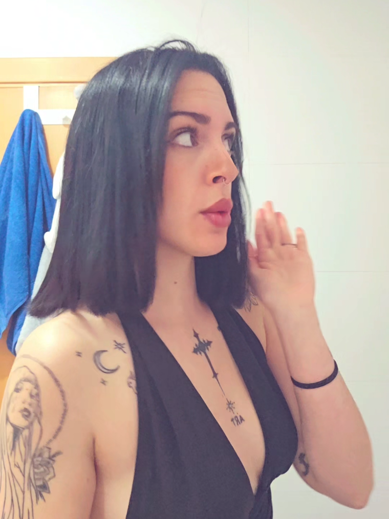 @Eva🖤