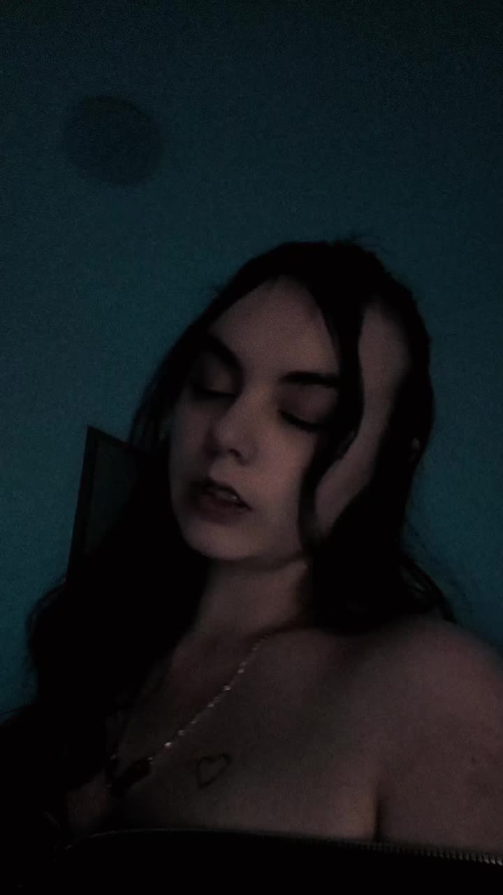 @𝔇𝔢𝔫𝔦𝔰𝔢 ୨୧🧸🐍