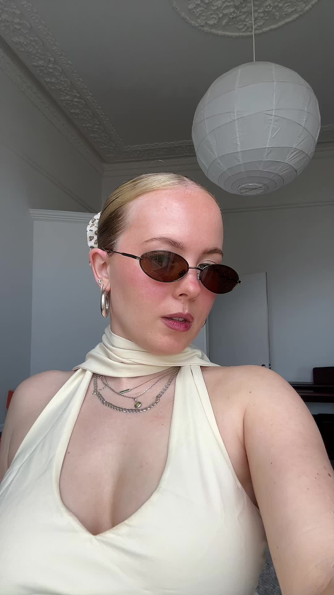 @Ella