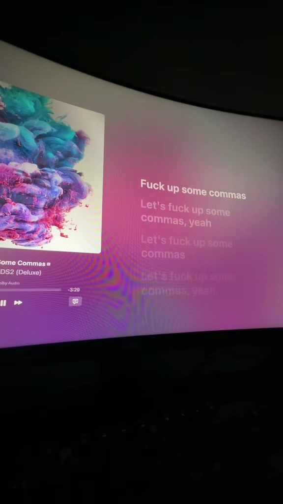 @🎧