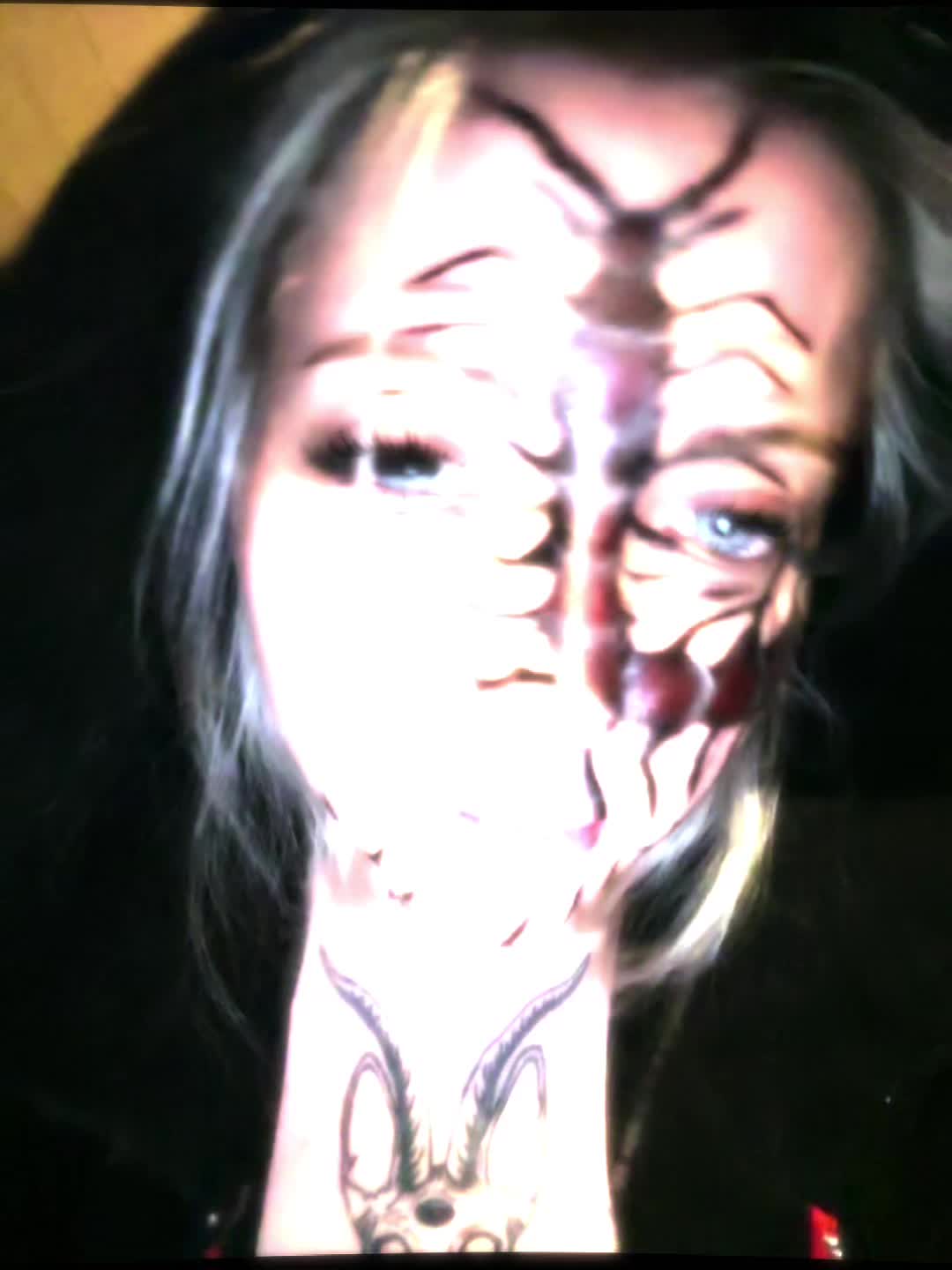 @Vikkzy