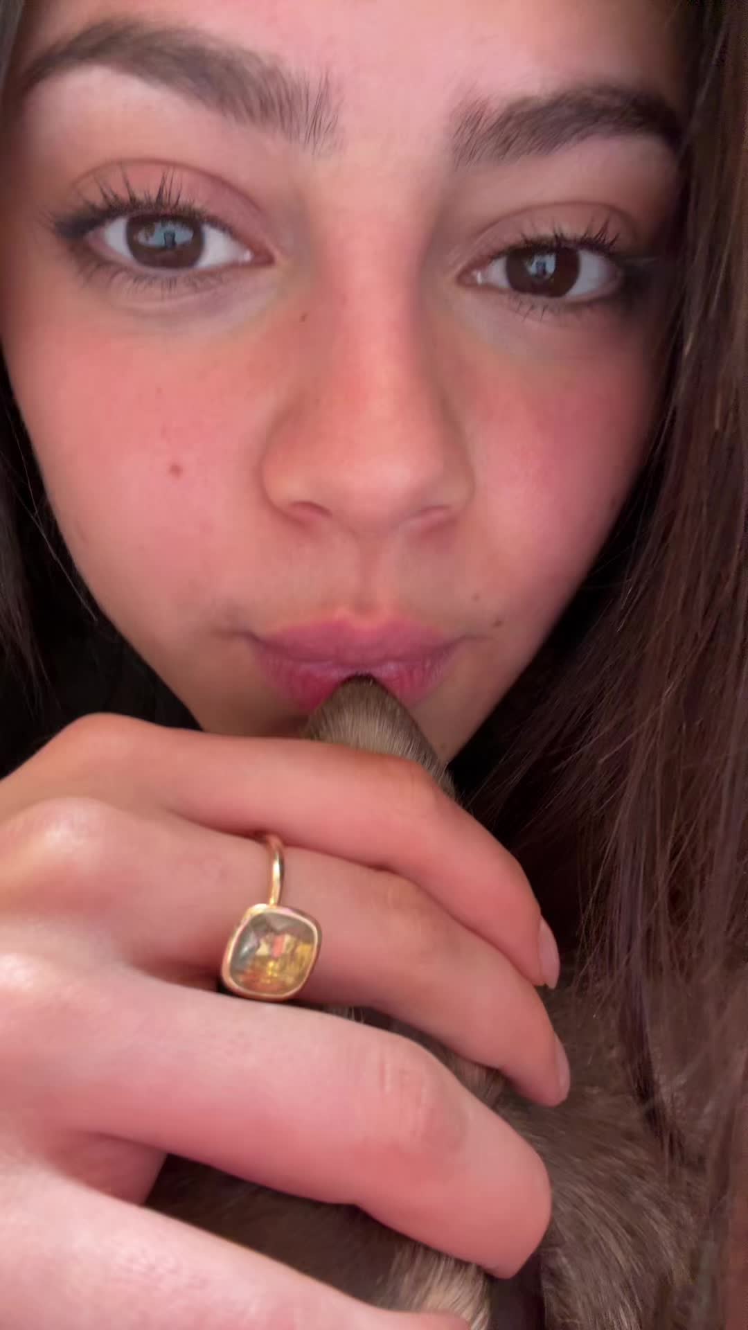 @Layna
