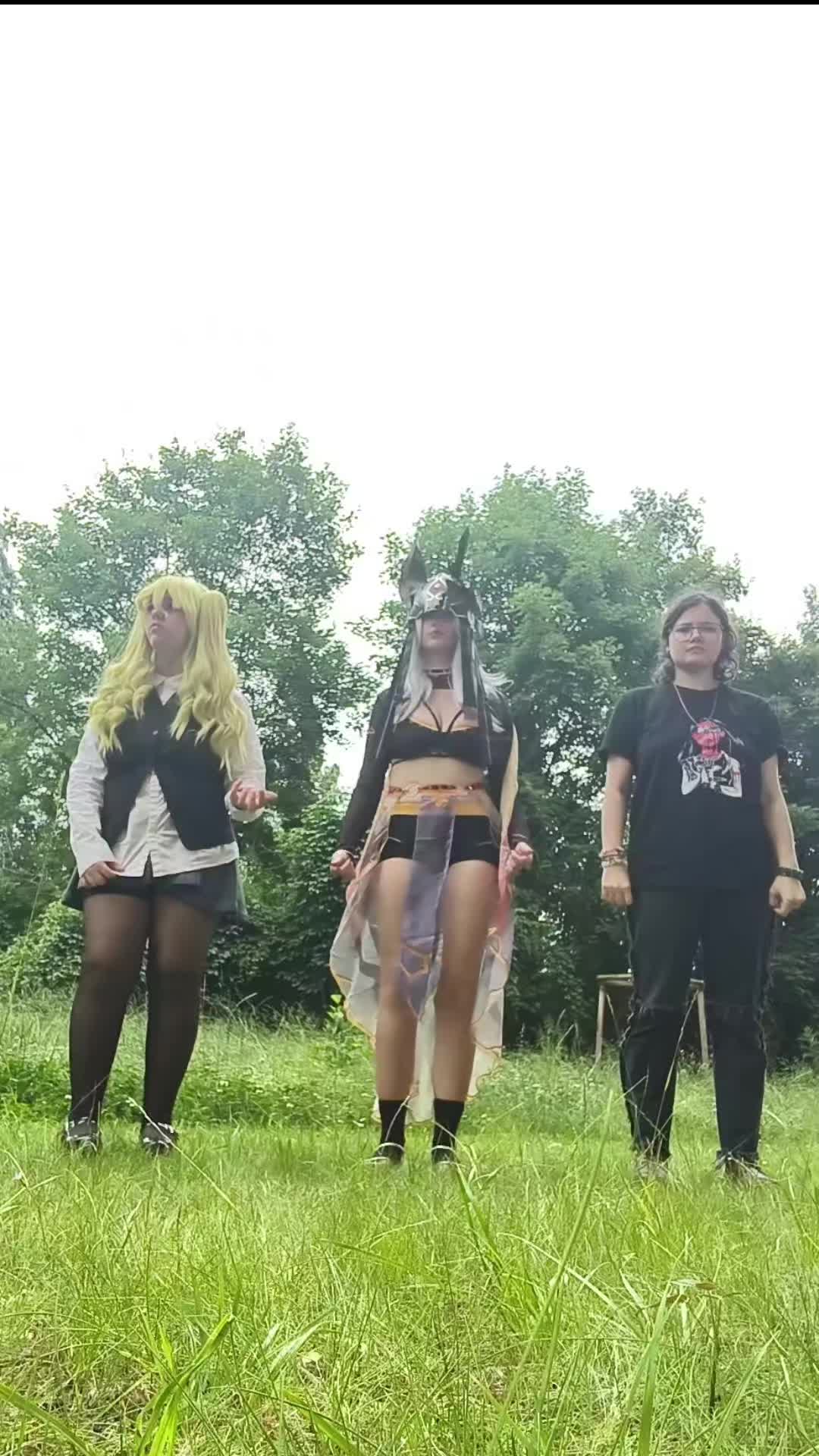 @vipee_cos