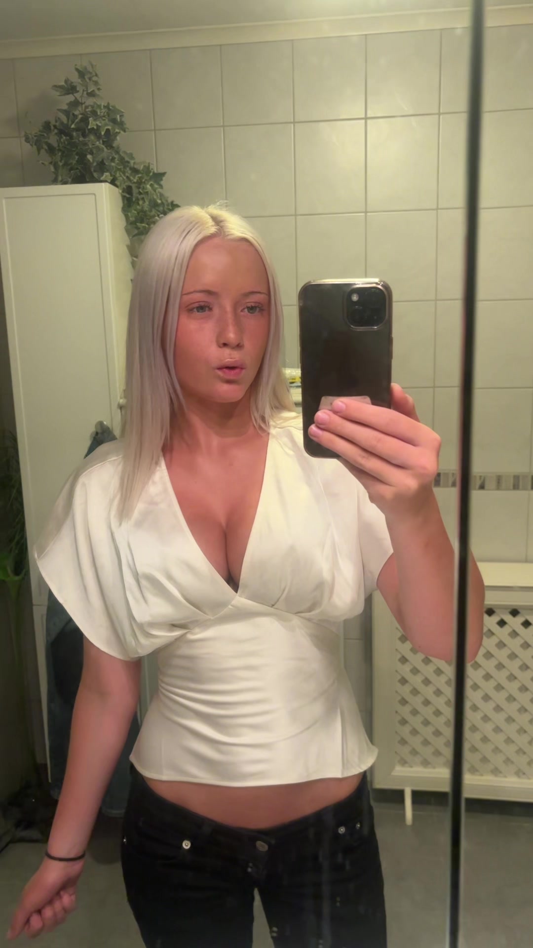 @🦄