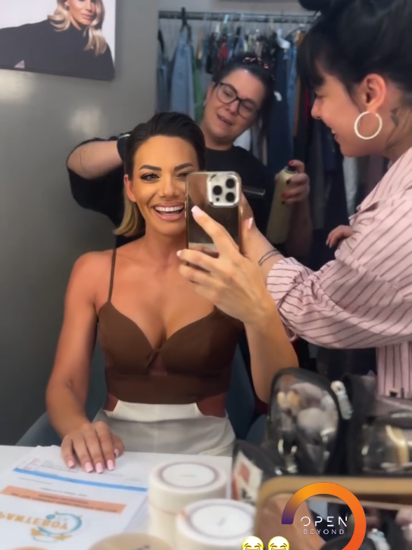 @imaleskou_fans