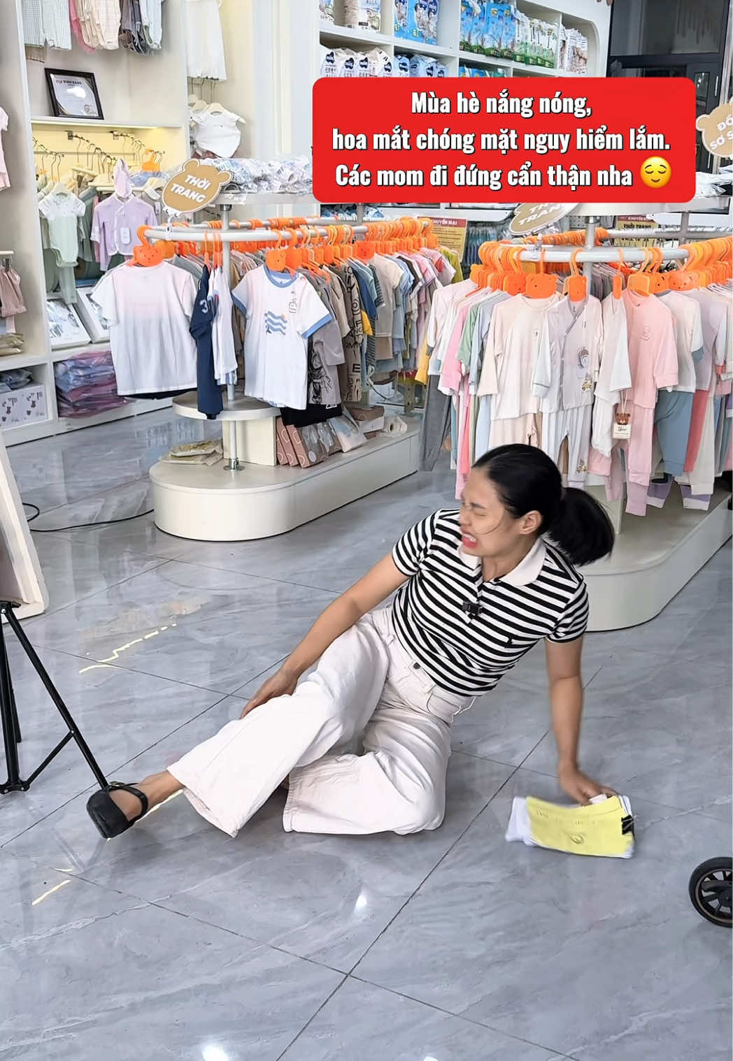 @Shop B&eacute; Tuệ