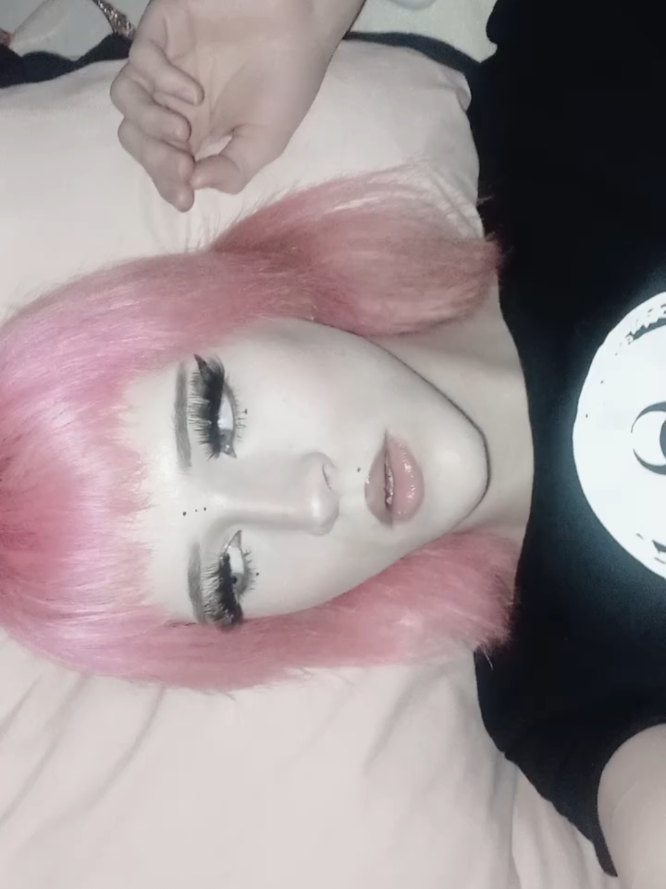 @charlie_d0ll