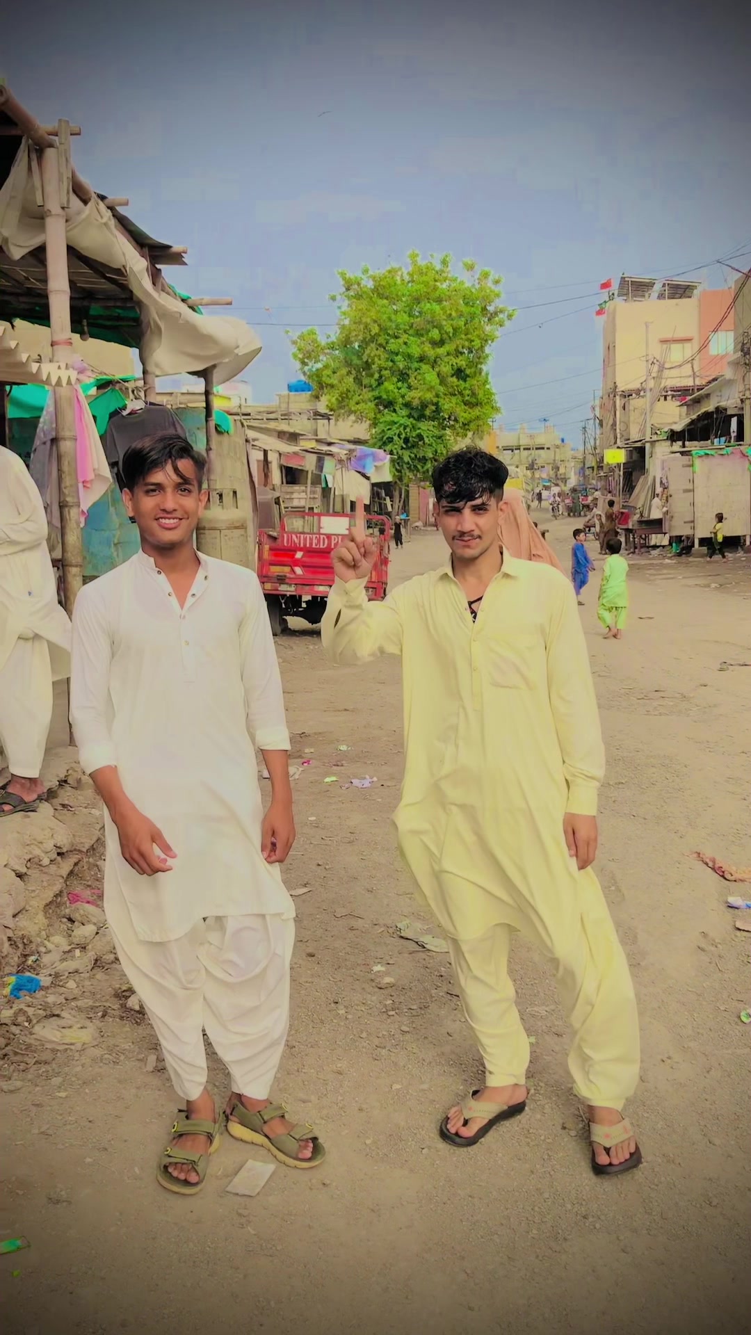 @SHAHZAIB👑KING💊✌️