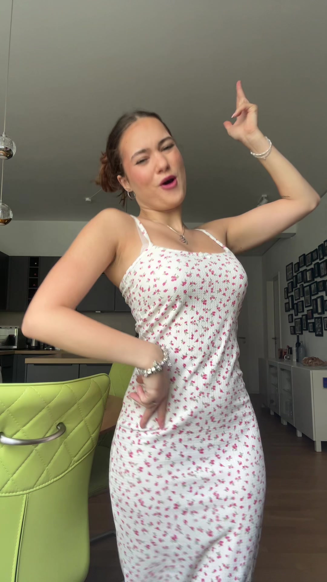 @Mariella