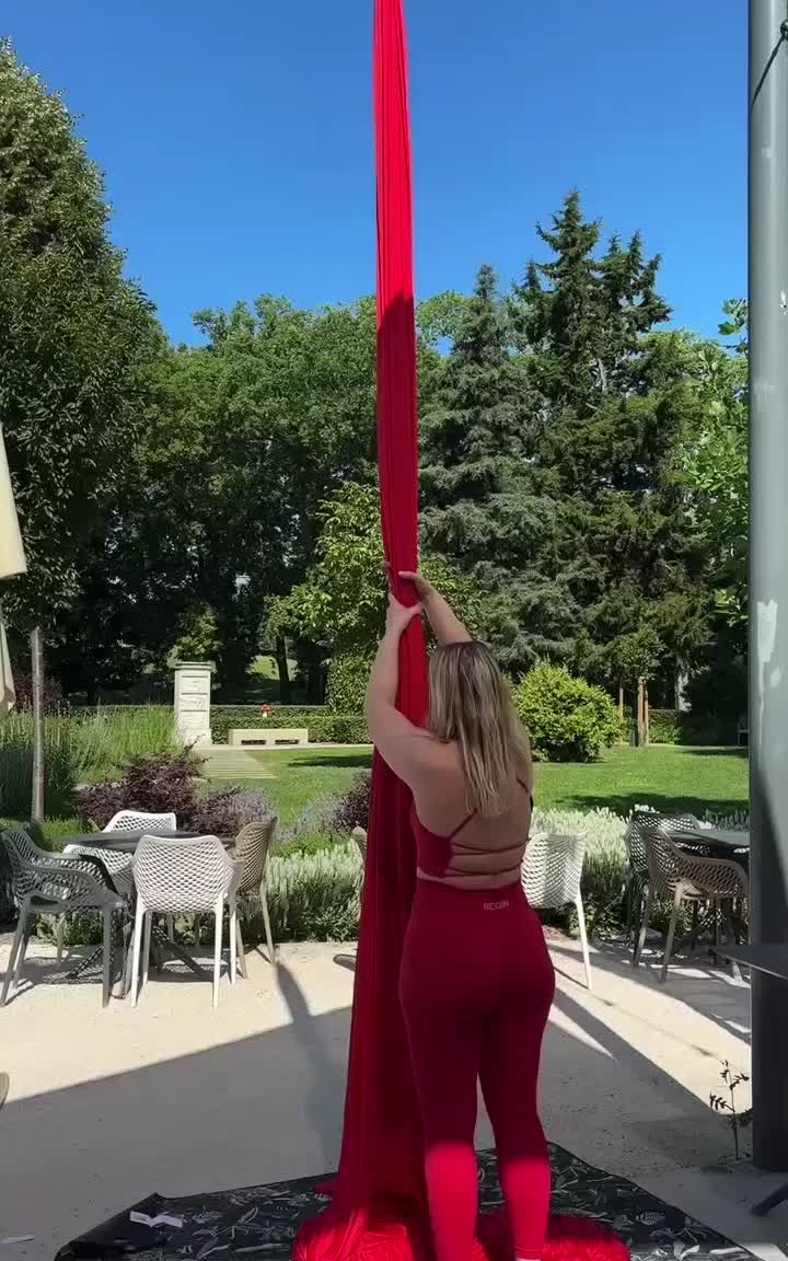 @Alexandra Mush&oacute;