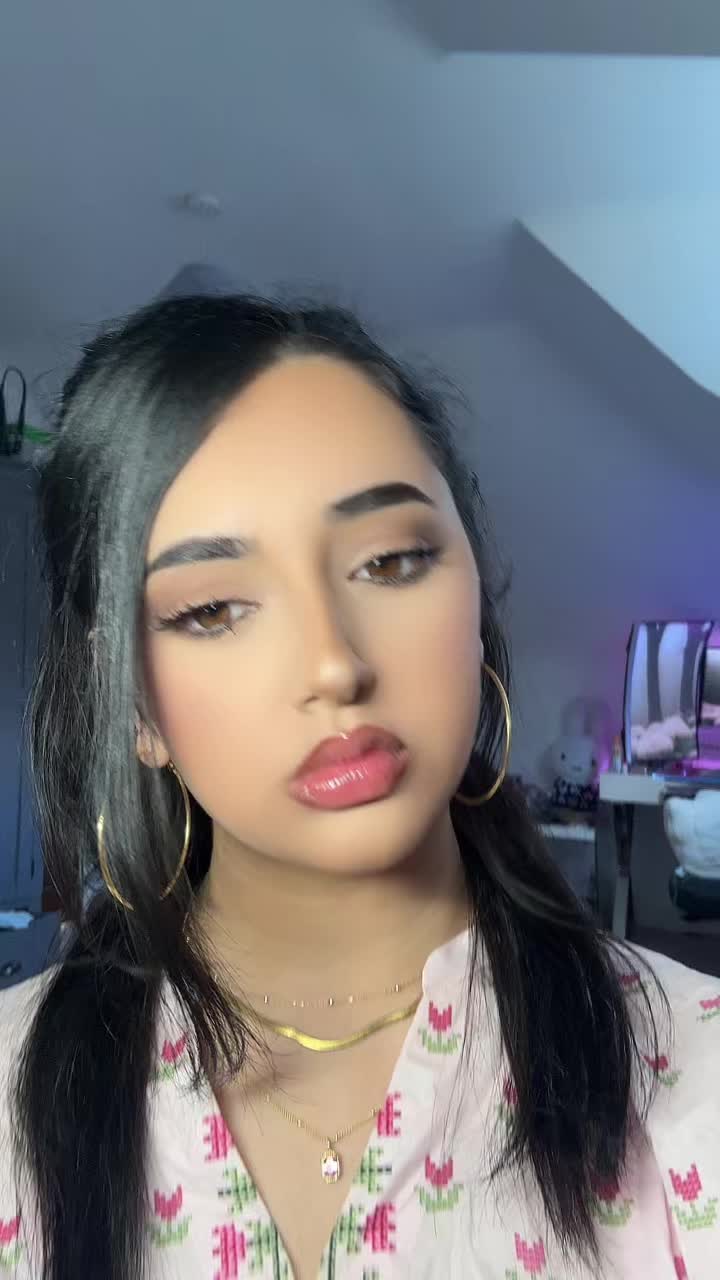@𝓗𝓪𝓷𝔃𝓲𝓮 🏹