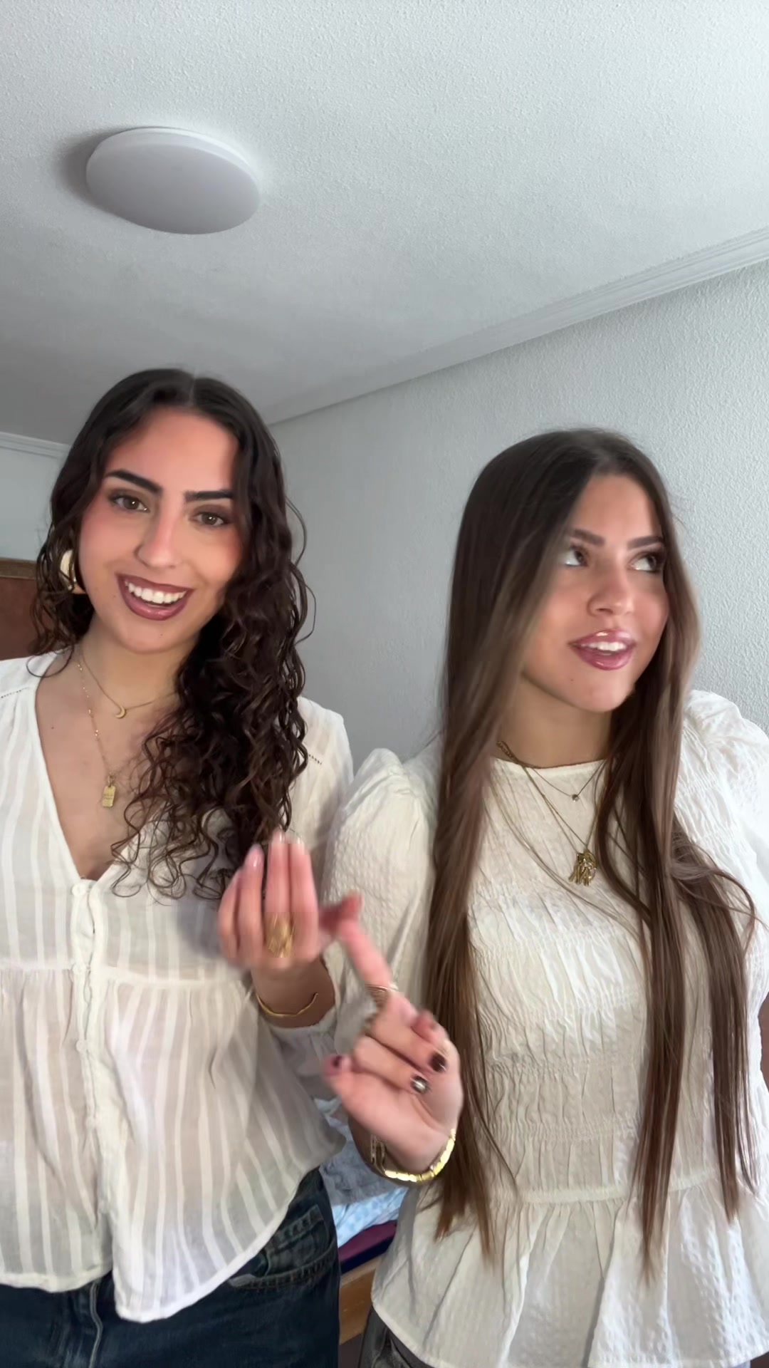 @maría