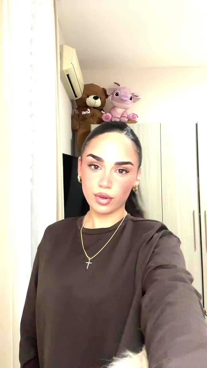 @alessyavitale