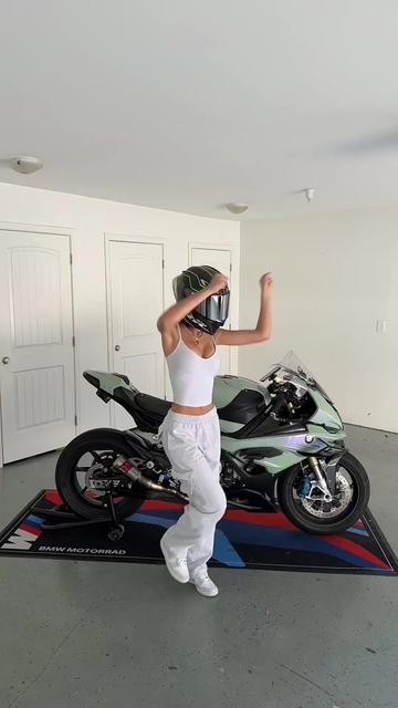 @WelshBikeModel🏴