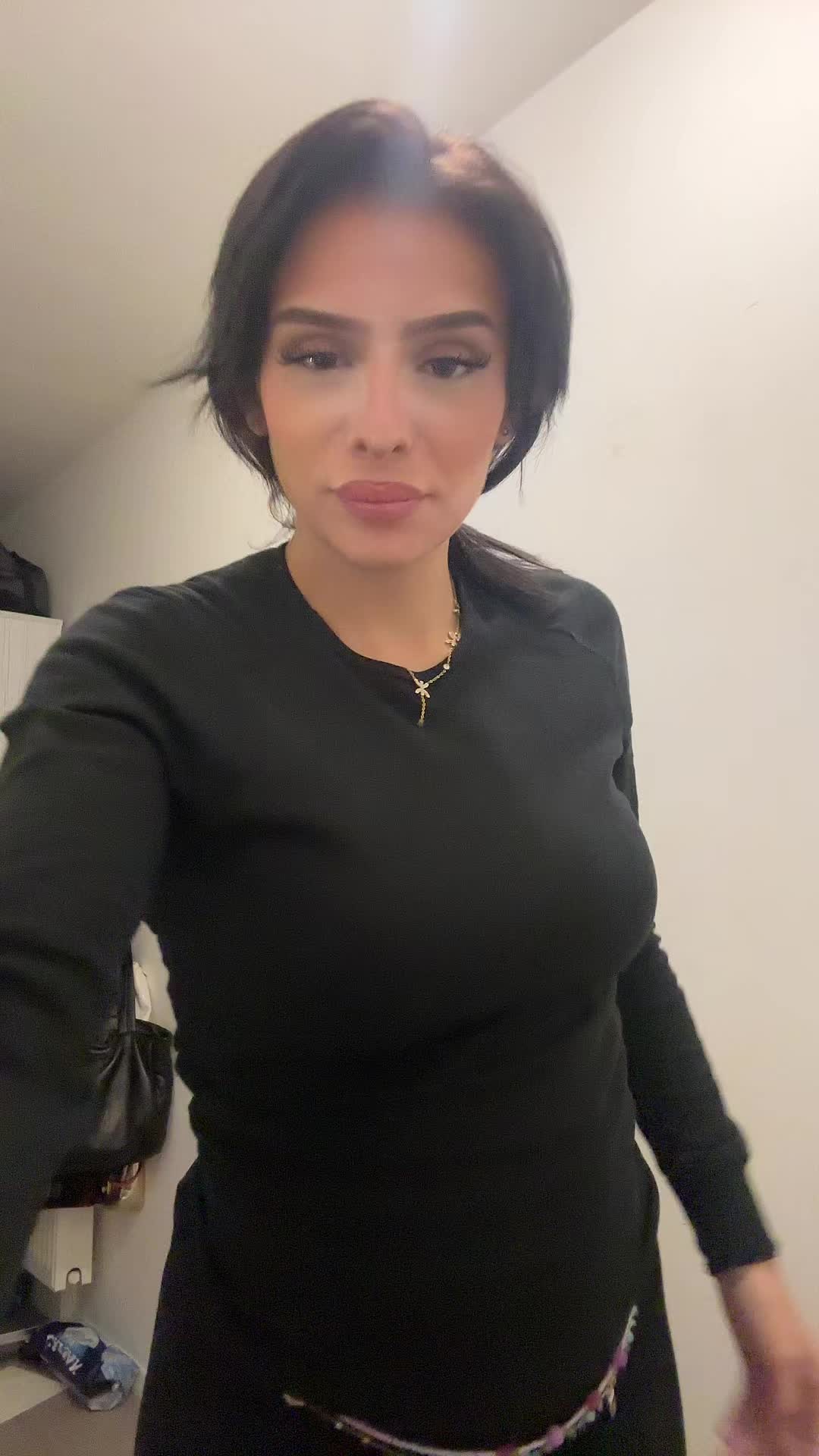 @_Ofasïabrunetäoffcïël_