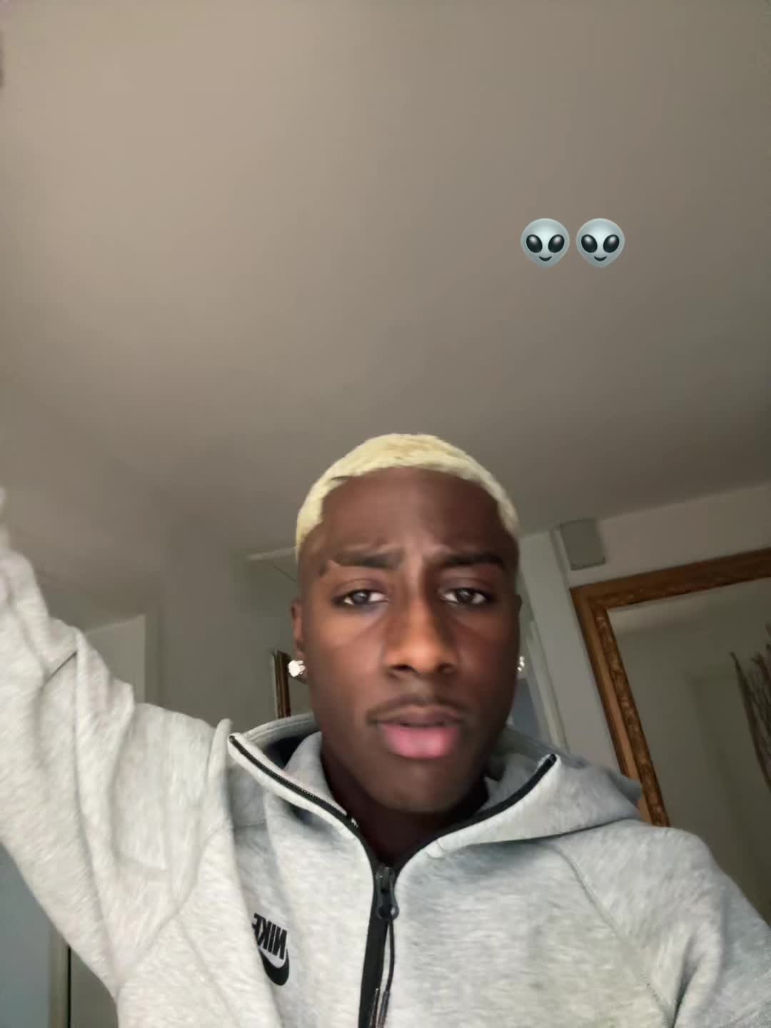 @dembouz🔌