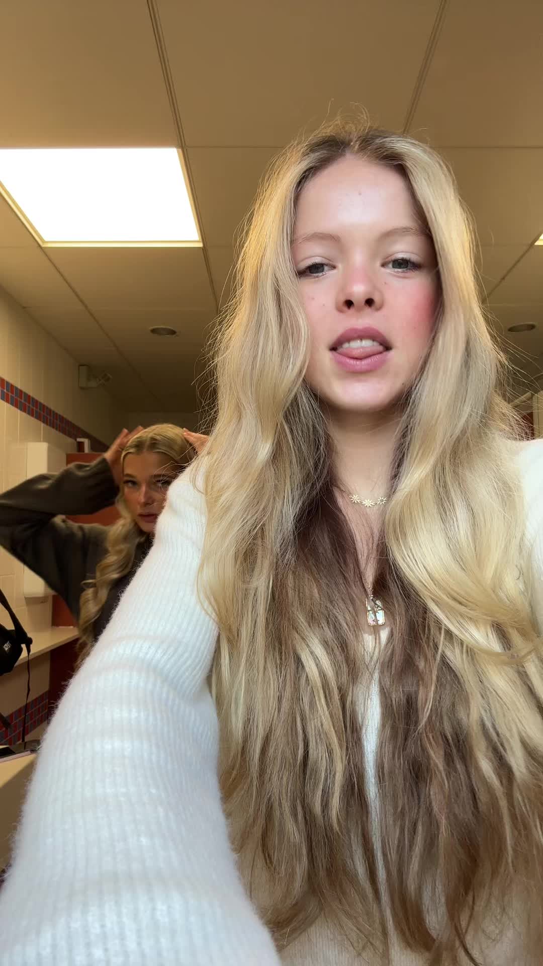 @urmumsmellslikepeeniz