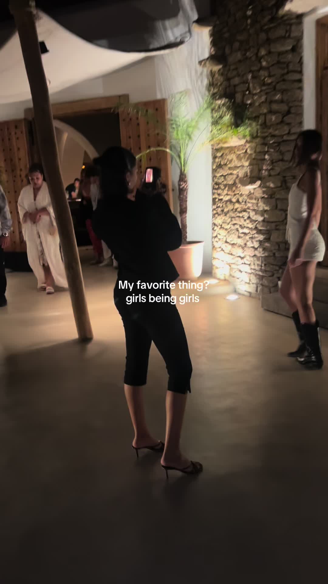 @anthemooo