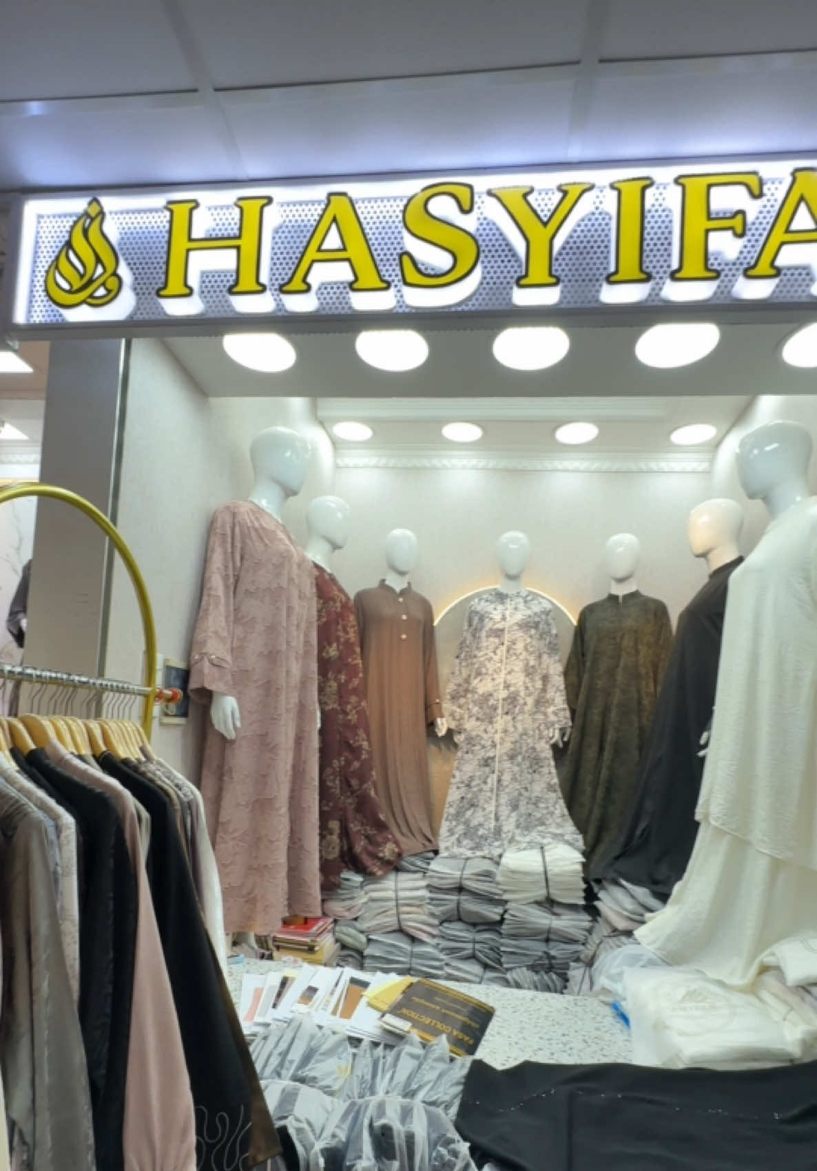 @Hasyifaofficial