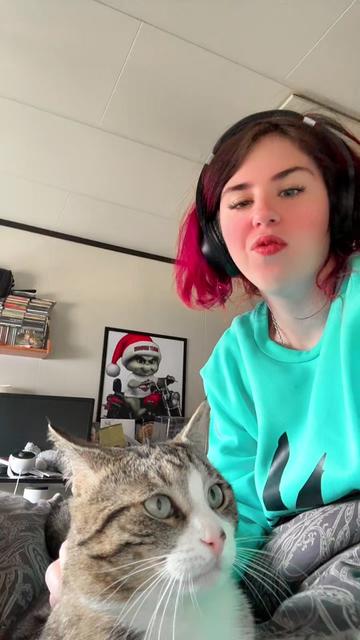 @Lightninggirl75 🥰