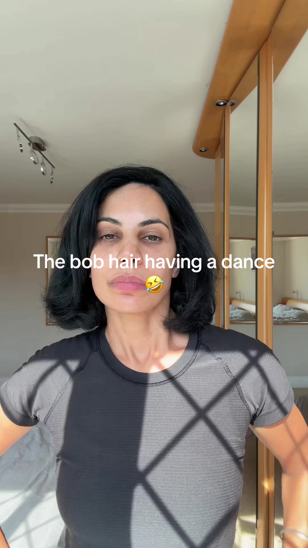 @Looks_by_ridgey