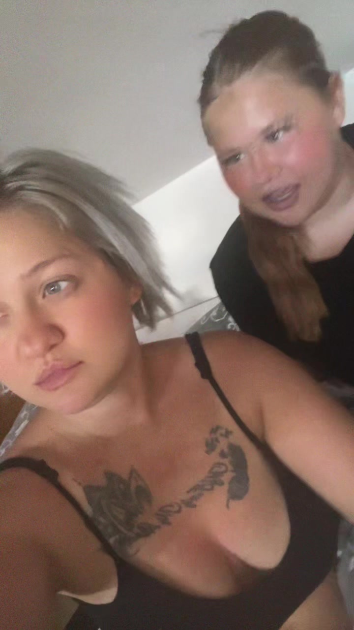 @Nikol Frechov&aacute;