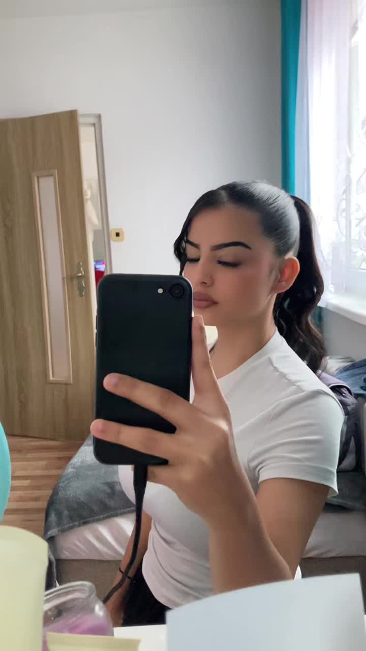 @R🦋🤍