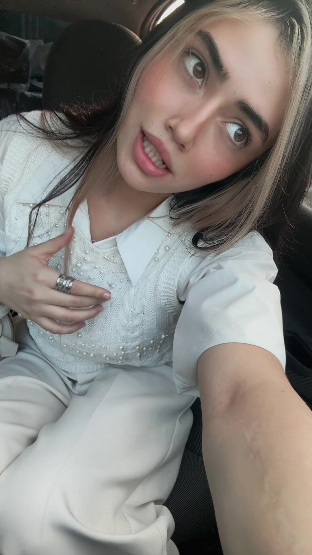 @Niayesh Khanian