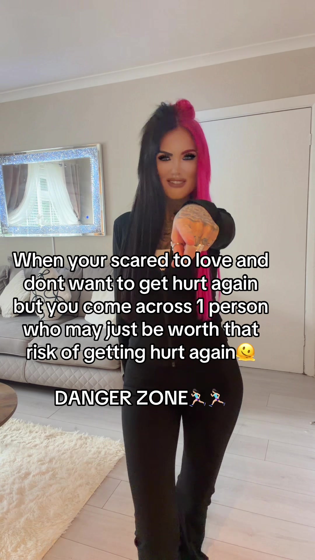 @Sҽɾҽɳιƚყ_Rαҽ x 🖤🌸🦋