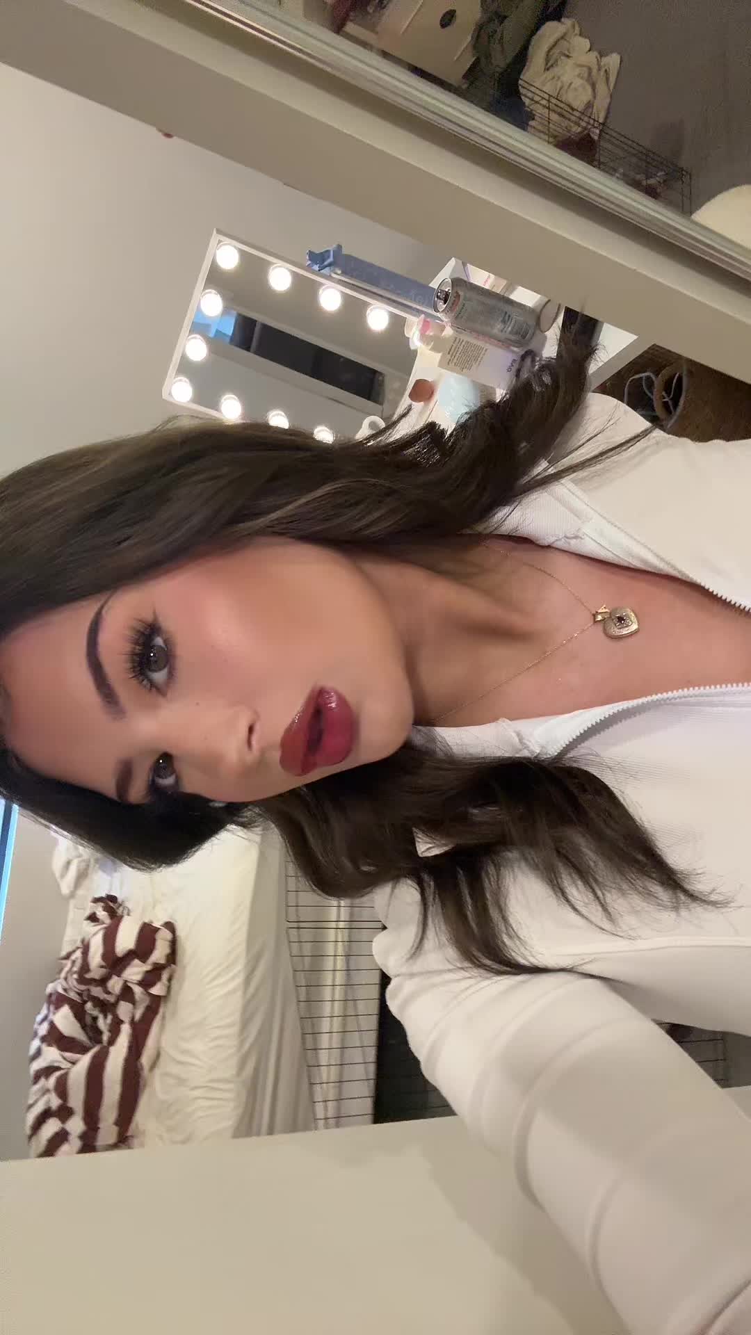 @Lara♊️