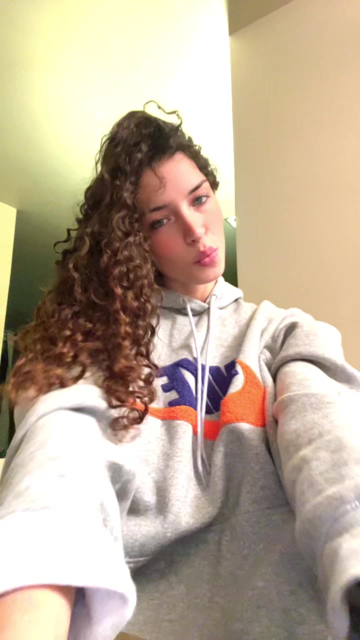@Biancacasr