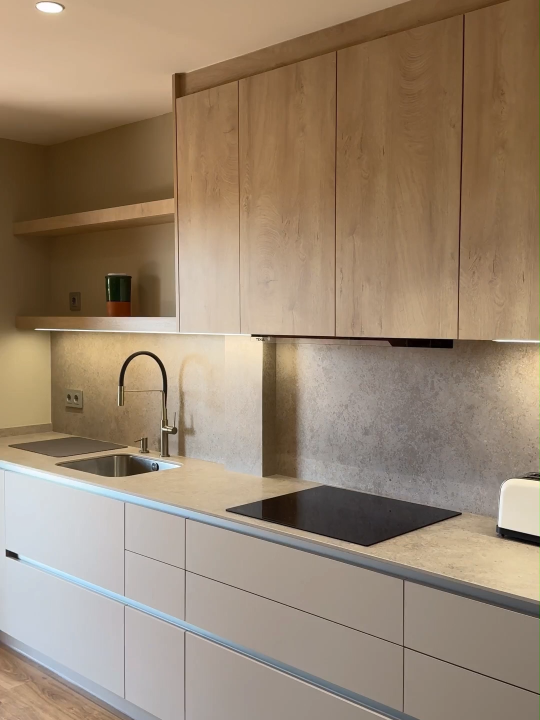 @Neolith