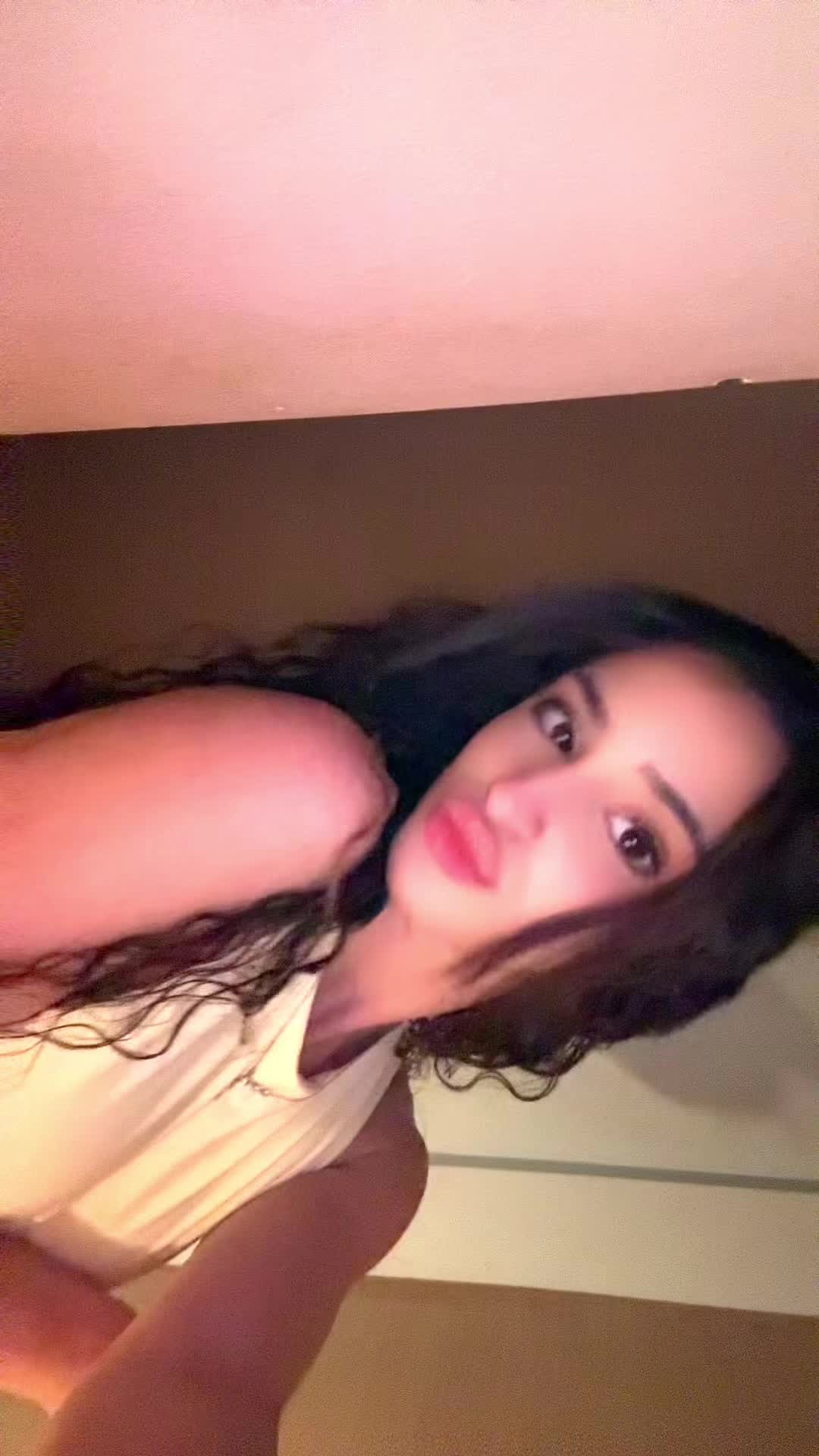 @👸🏼