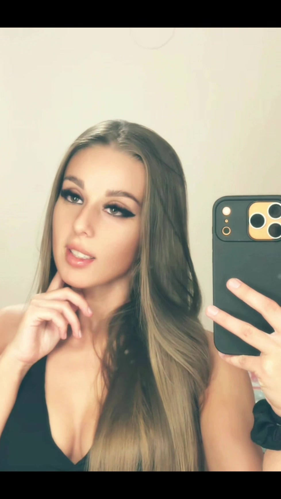 @Alexandra Moldov&aacute;n