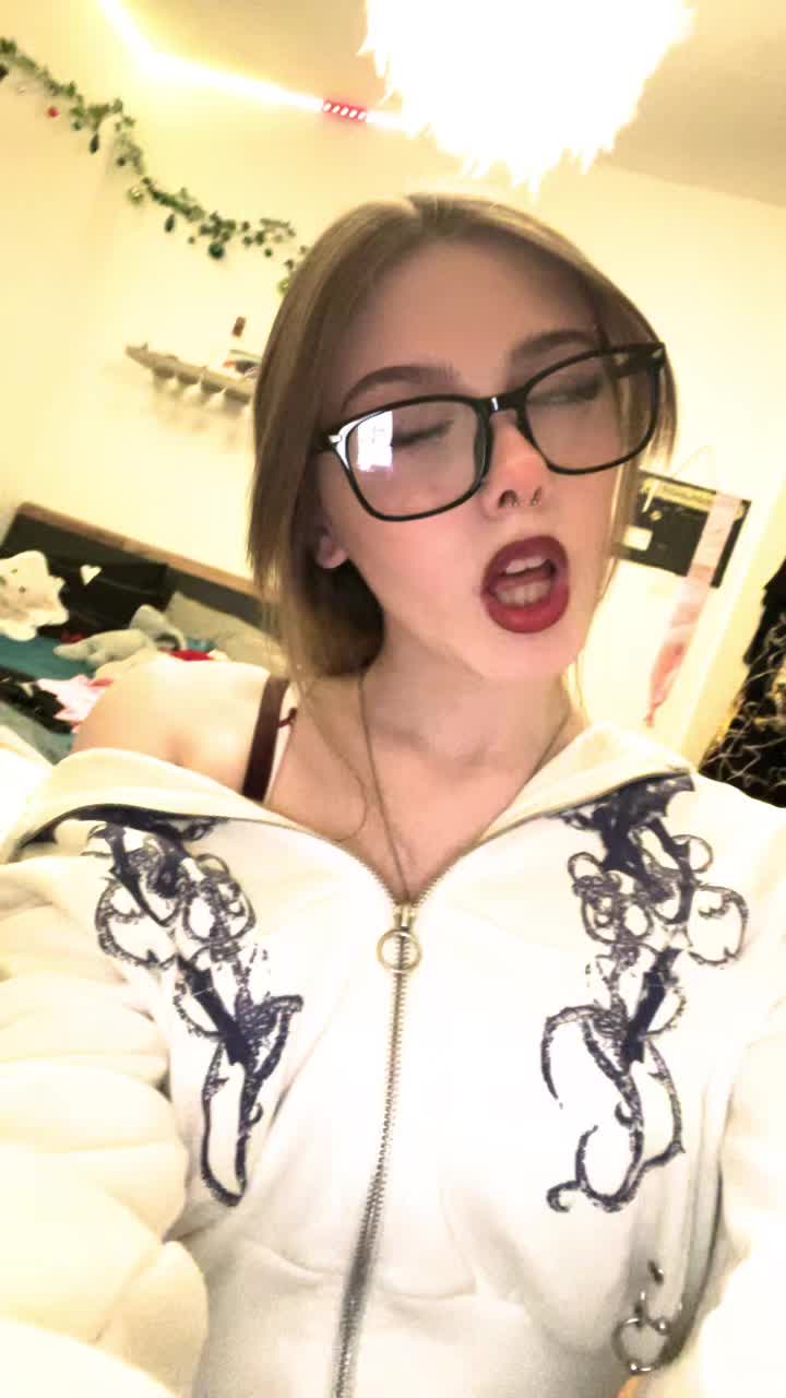 @hallucelination2