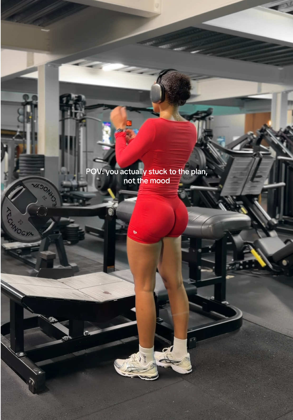 @Nia