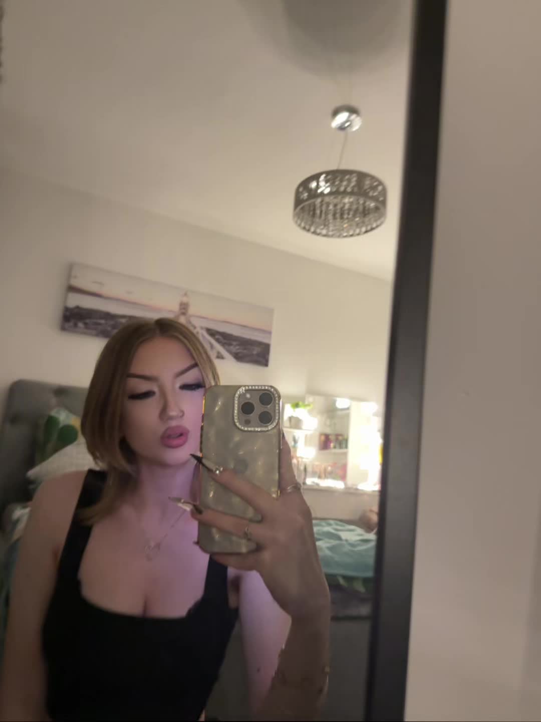 @🖤
