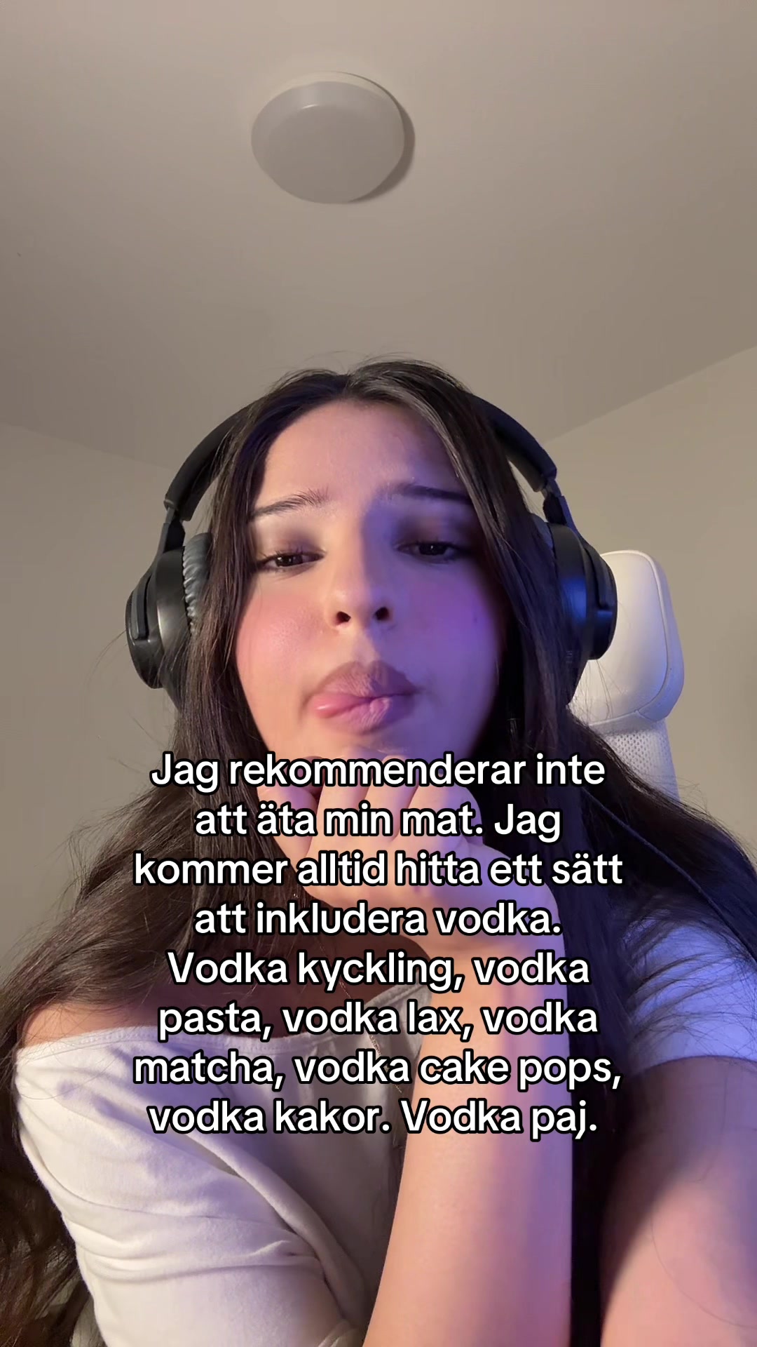 @Eloshi