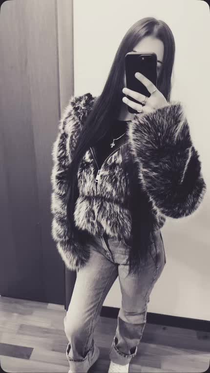@Thereal𝓵𝓪𝓿𝓲𝓷𝓲𝓪💋