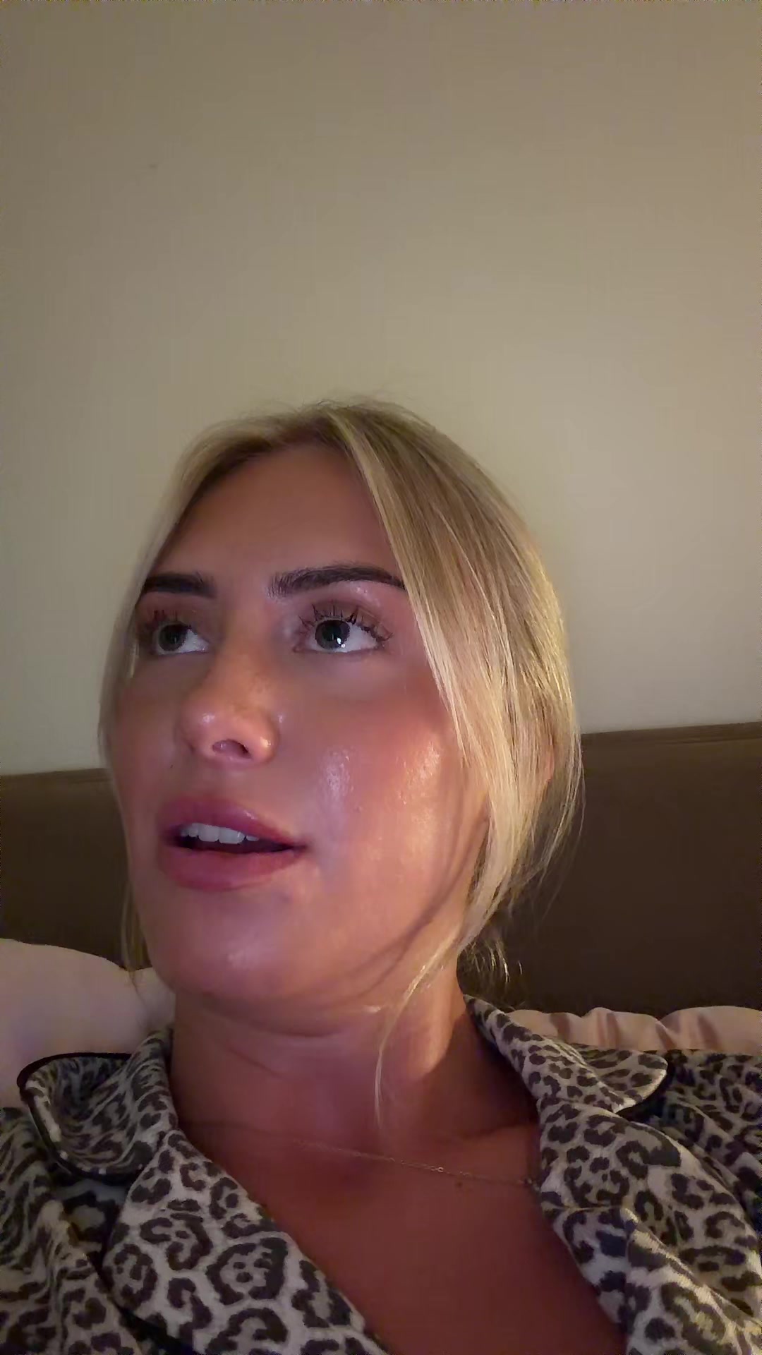 @flatwhiteasherbuv