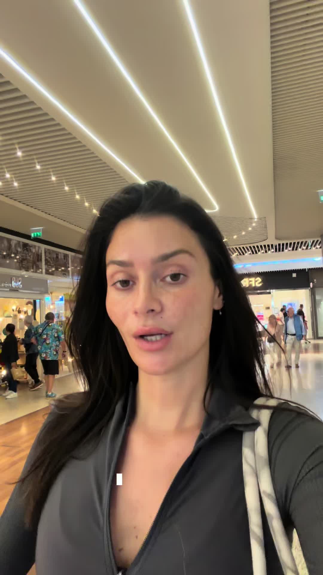 @Laura Marra 👑
