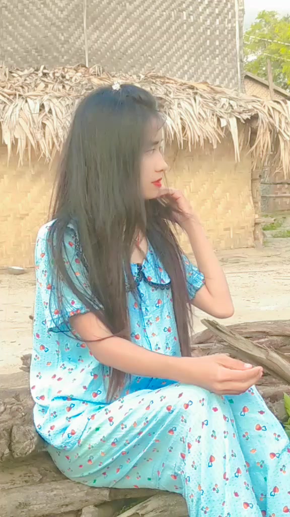 @Baby htet lay🌹