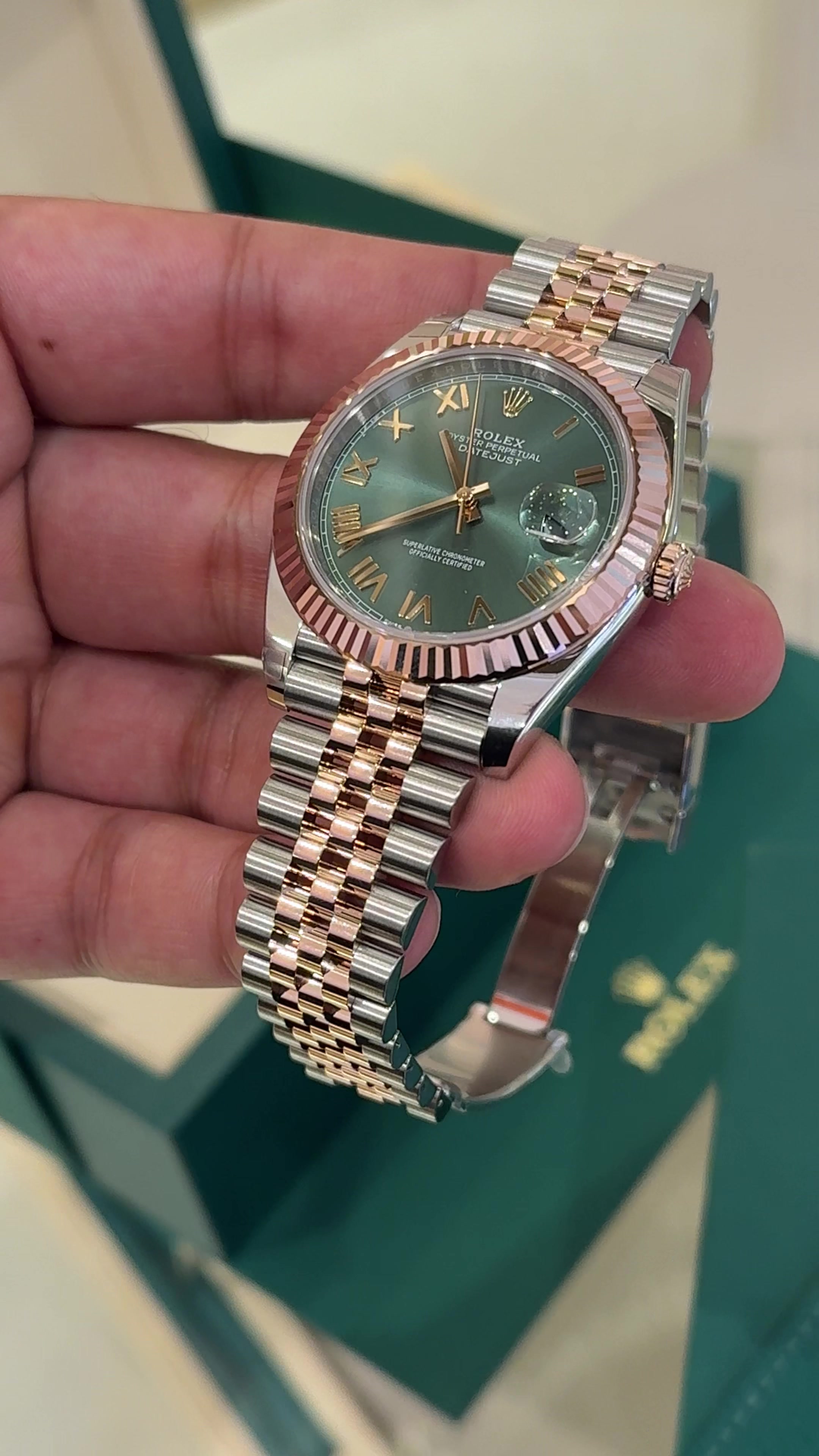 @Luxe Watches