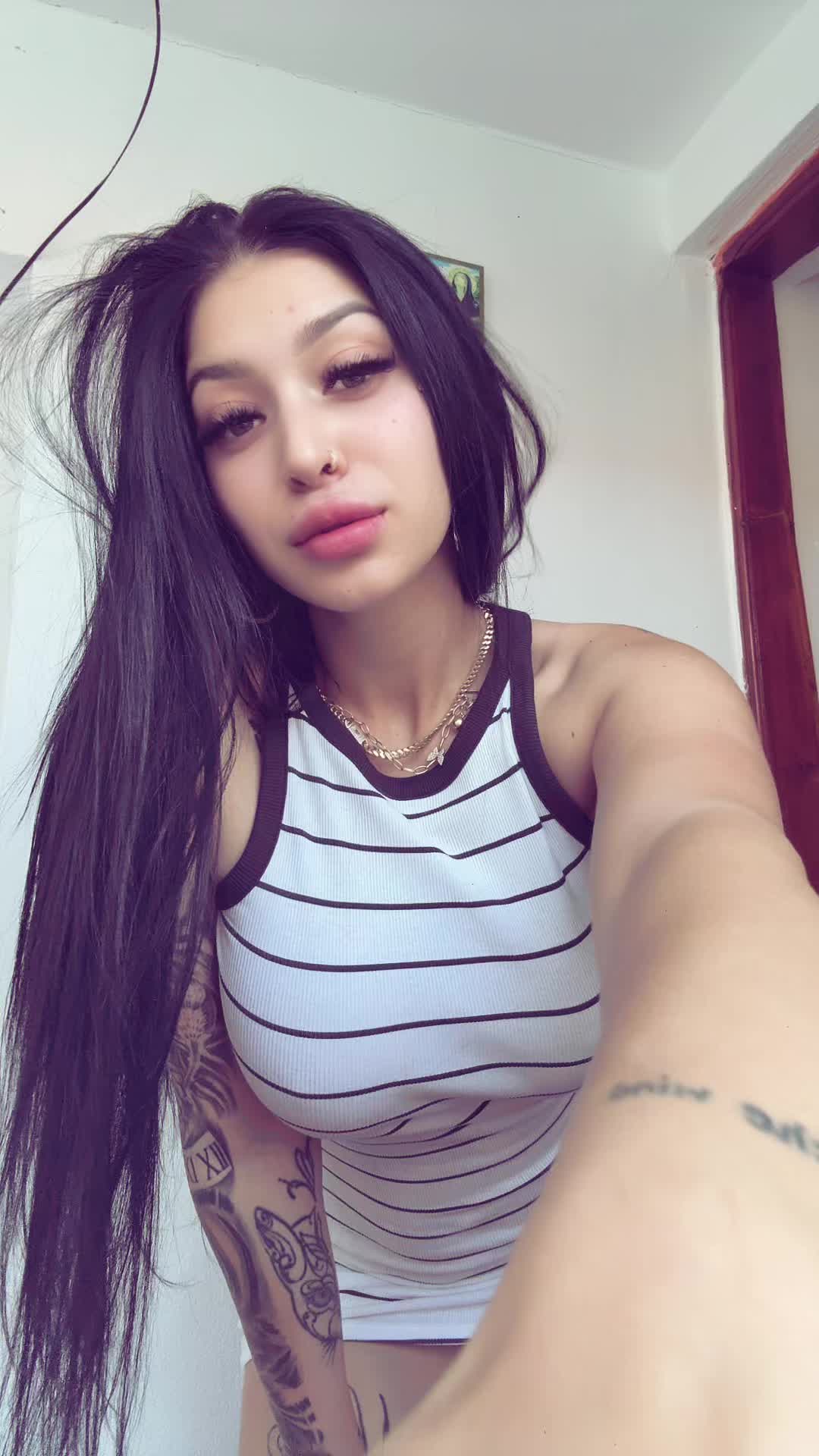 @veronicazuzuuu