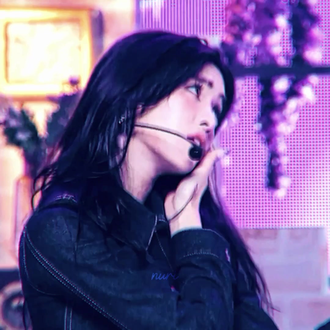 @nuri 𝜗𝜚